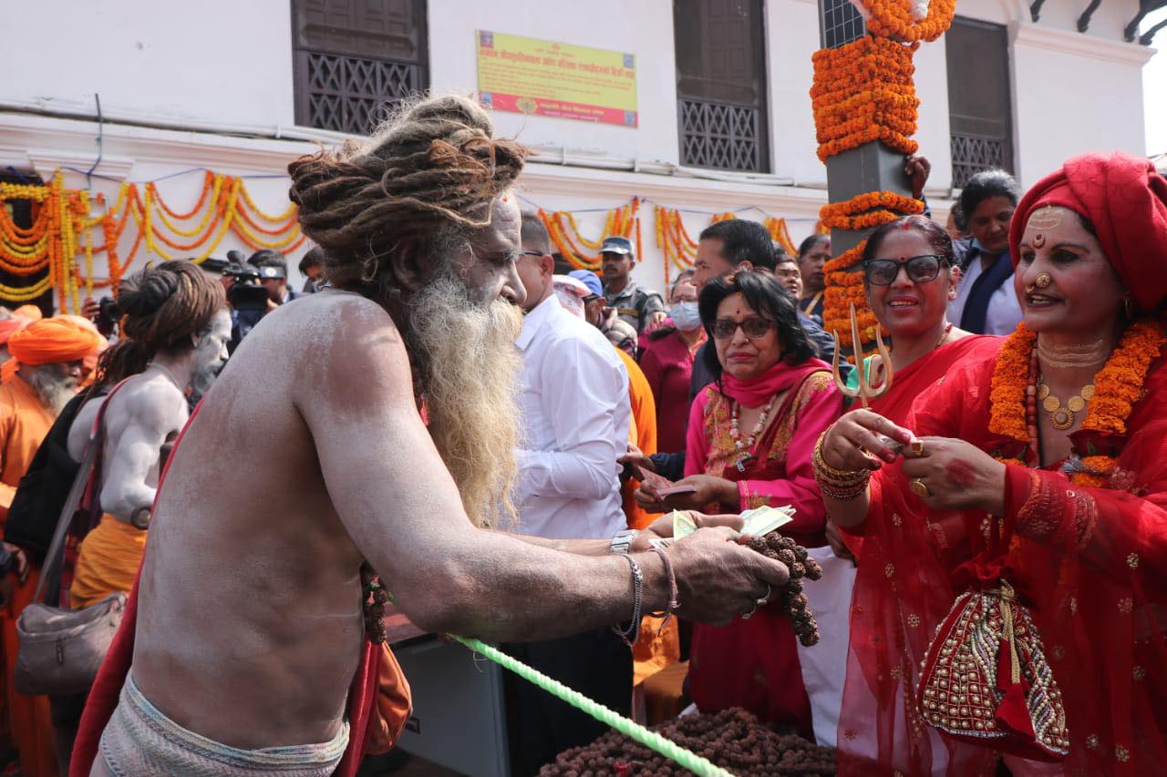 sadhu 21676883777.jpg